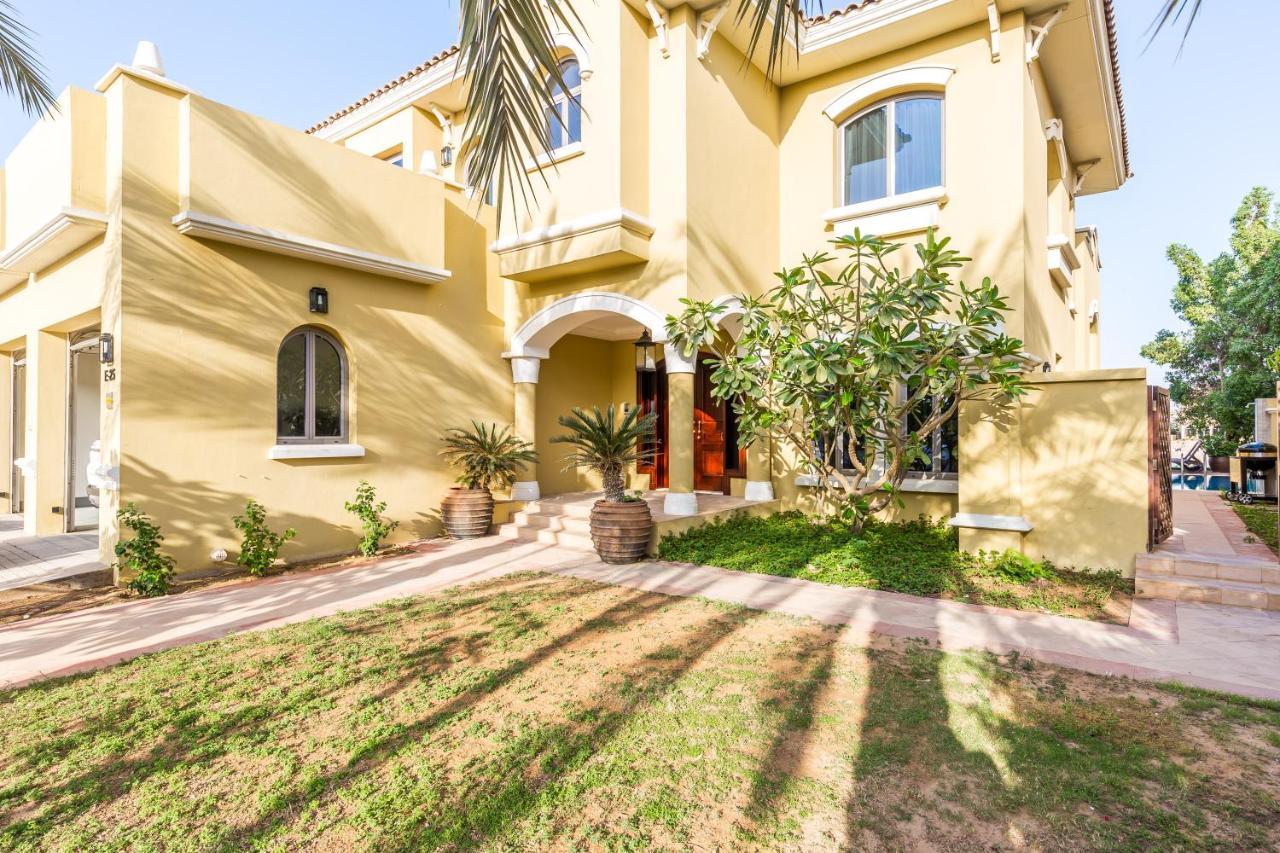דובאי Chic 4Br Villa With Assistant Room And Private Pool On Palm Jumeirah By Deluxe Holiday Homes מראה חיצוני תמונה