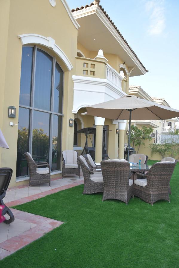 דובאי Chic 4Br Villa With Assistant Room And Private Pool On Palm Jumeirah By Deluxe Holiday Homes מראה חיצוני תמונה