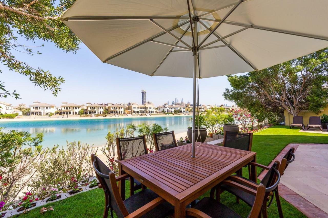 דובאי Chic 4Br Villa With Assistant Room And Private Pool On Palm Jumeirah By Deluxe Holiday Homes מראה חיצוני תמונה
