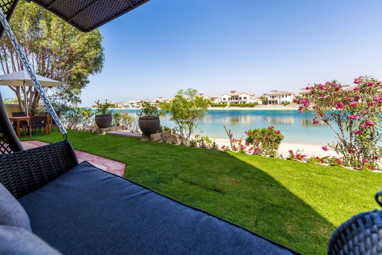 דובאי Chic 4Br Villa With Assistant Room And Private Pool On Palm Jumeirah By Deluxe Holiday Homes מראה חיצוני תמונה