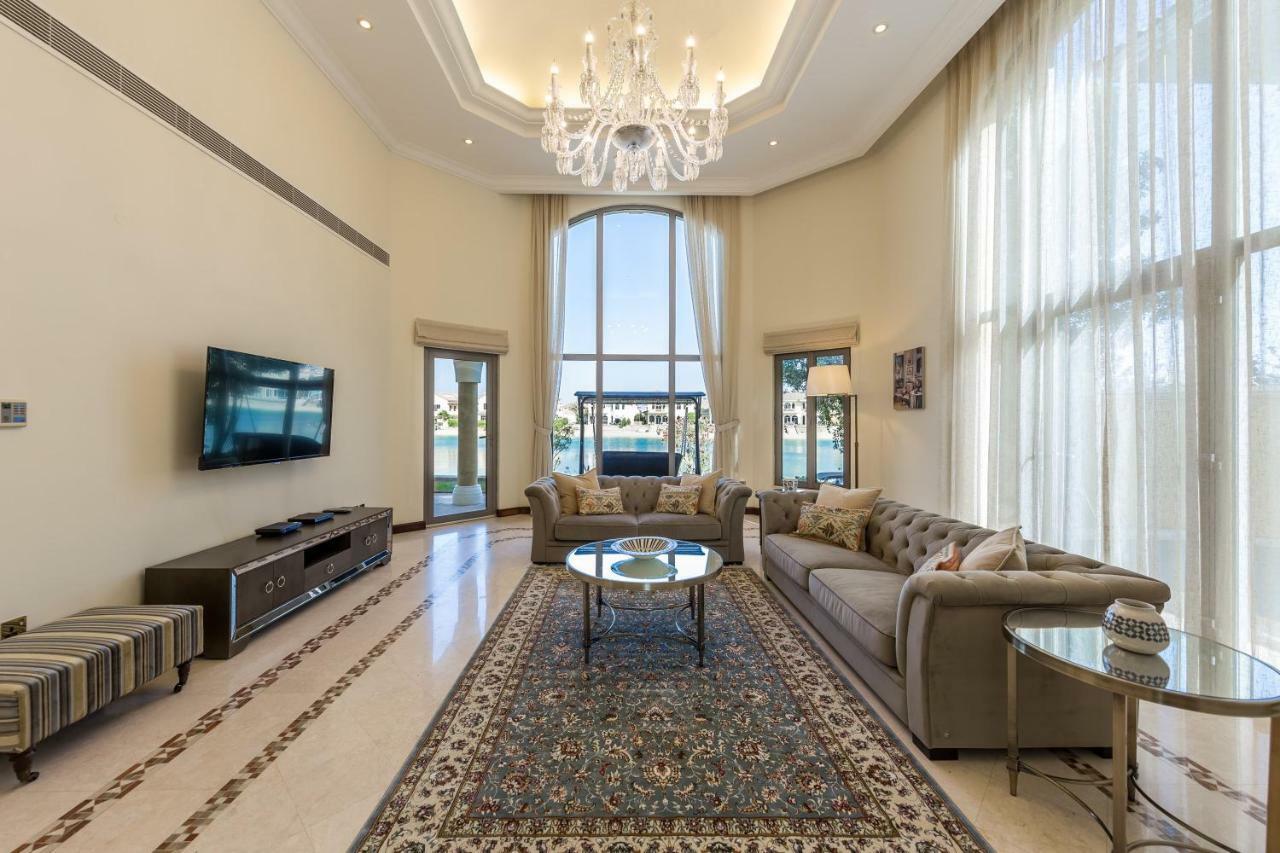 דובאי Chic 4Br Villa With Assistant Room And Private Pool On Palm Jumeirah By Deluxe Holiday Homes מראה חיצוני תמונה